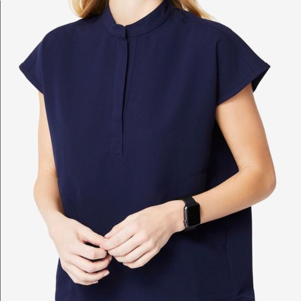 Figs Rafaela Mandarin Navy Top - Size M